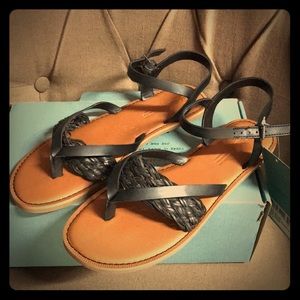 Women’s Toms Shoes, Size 9, Black Leather, NWB